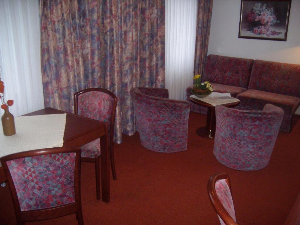 Hotel Am Bahnhof Stendal Room photo